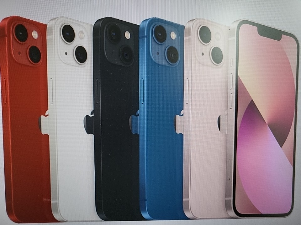 iPhone13
